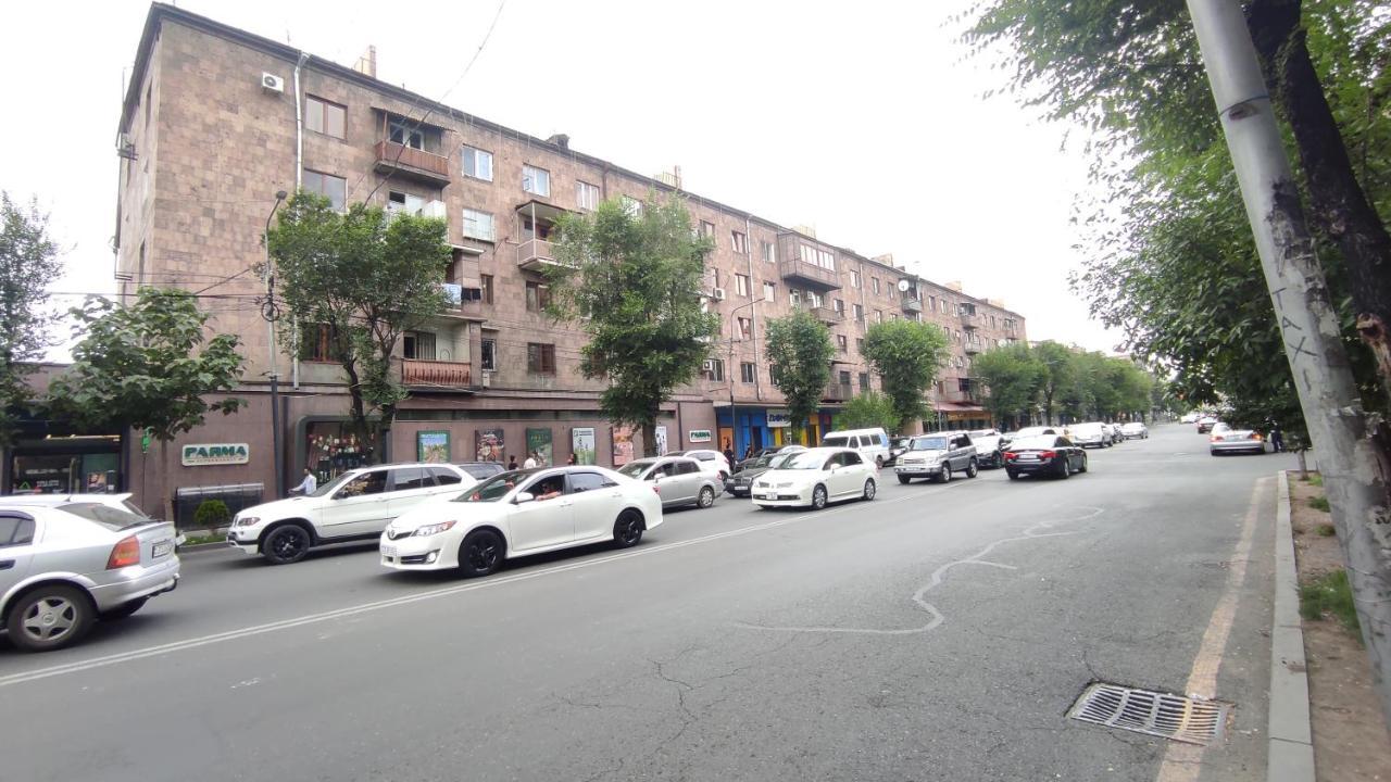 Appartamento Vagarshyan 19 K.29 Erevan Esterno foto