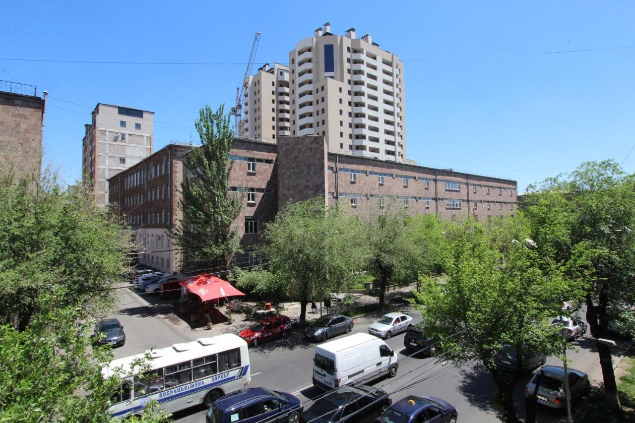 Appartamento Vagarshyan 19 K.29 Erevan Esterno foto
